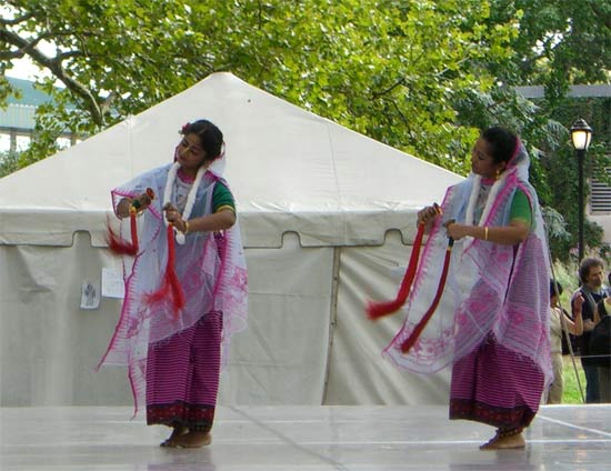 Darshana Jhaveri and her troupe present Manipuri Dance in NYC