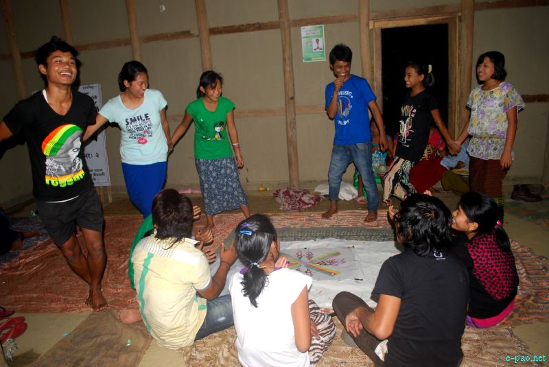Likon Sanaba - a traditional game played at Kha Sanjenbam in Bishnupur district :: September 2012