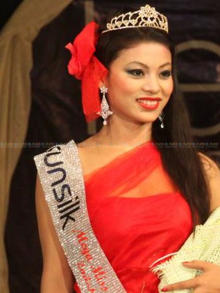 Ibethoi Thokchom at Mega Miss North East contest 2011 :: Guwahati, Assam