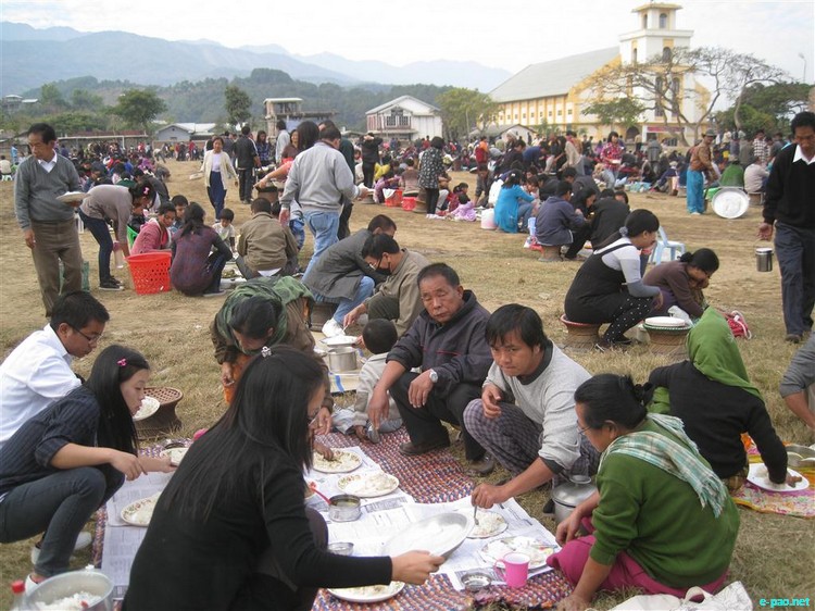 Christmas Feast and Lenkhom (Gathering) at Churachandpur :: 25 December 2011