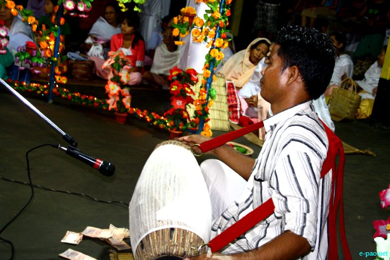Devotees sing devotional songs at Mandop on occasion of Jhulon Festival at Khuyathong, Imphal :: August 02 2012