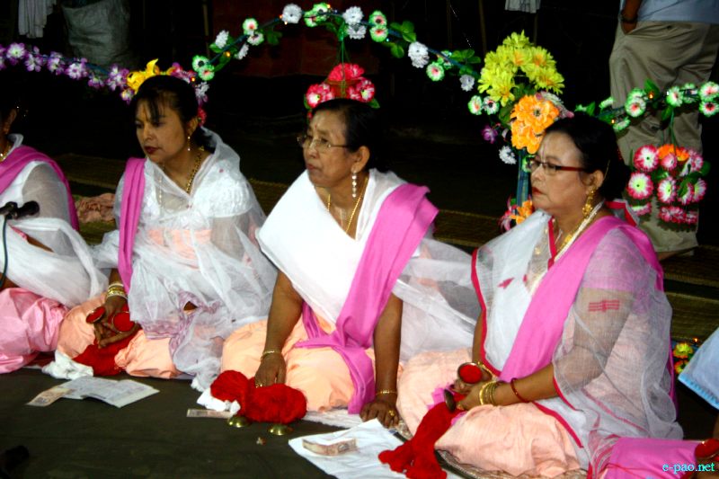 Devotees sing devotional songs at Mandop on occasion of Jhulon Festival at Khuyathong, Imphal :: August 02 2012