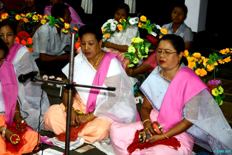 Devotees sing devotional songs at Mandop on occasion of Jhulon Festival at Khuyathong, Imphal :: August 02 2012