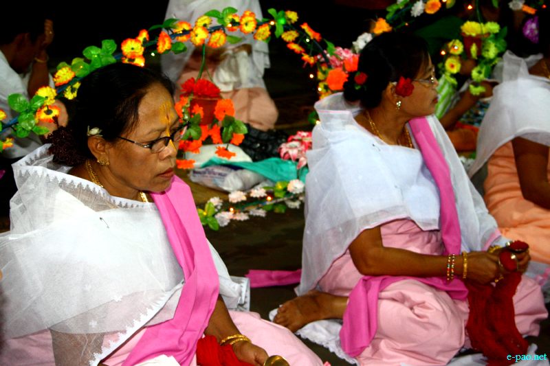 Devotees sing devotional songs at Mandop on occasion of Jhulon Festival at Khuyathong, Imphal :: August 02 2012