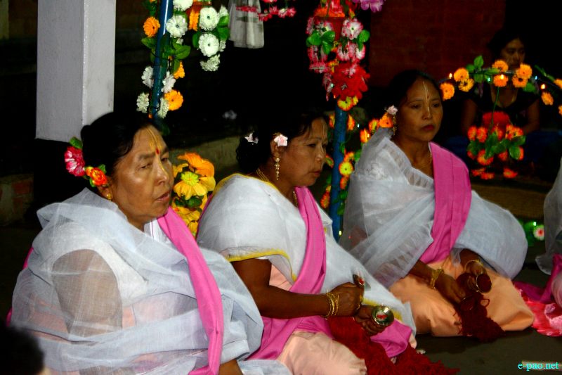 Devotees sing devotional songs at Mandop on occasion of Jhulon Festival at Khuyathong, Imphal :: August 02 2012
