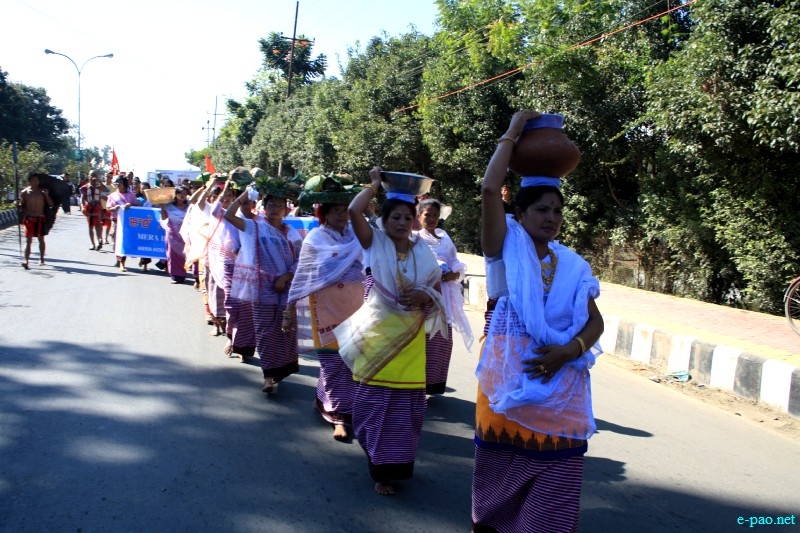Mera Houchongba  : re-affirming close bond and ties between hill and valley people at Sana Konung ::  29 Oct 2012