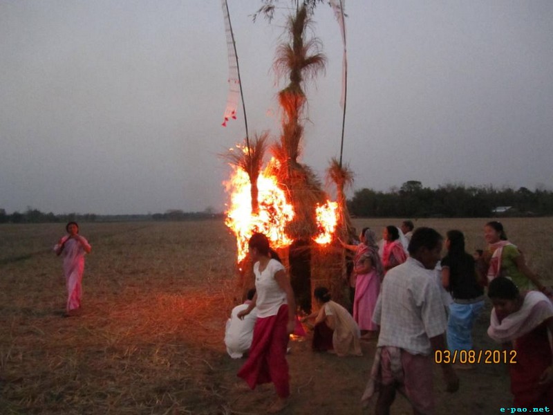 Yaoshang Shaba Amadi Meithaba at Tolekhun Ngangom Leikai, Cachar District, Assam :: 8th March 2012