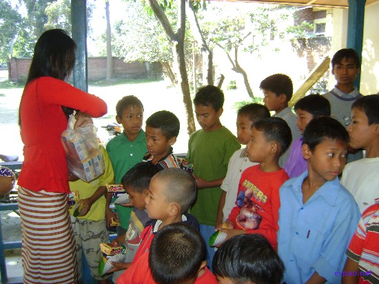 MISS KUT to Children home :: 7th Nov 2008