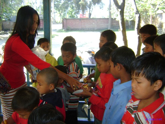 MISS KUT to Children home :: 7th Nov 2008