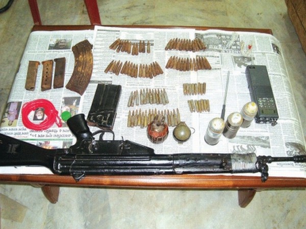 Recovered arms and ammos being displayed to media