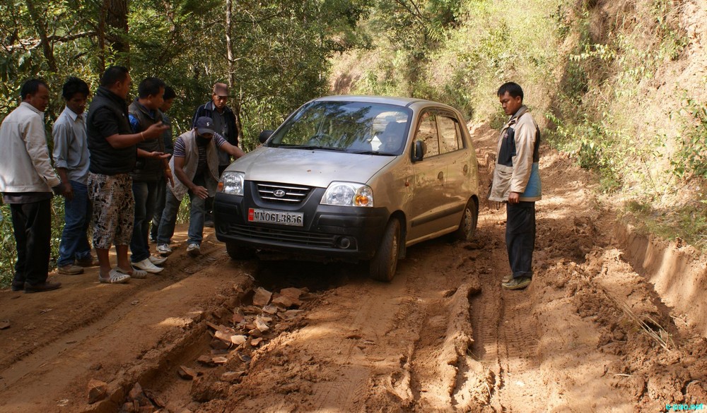 Condition of Monshang Pantha to Thangbubg Minou Road in Chandel District :: November 2012