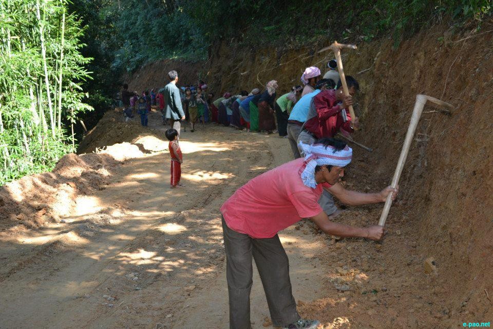 Road construction connecting Tamenglong district headquarters town to Haflong in Assam :: November 2012