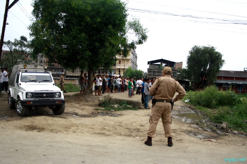 A combing operation by security forces at Thangmeiband Polem Leikai, Imphal :: 10th Aug 2012