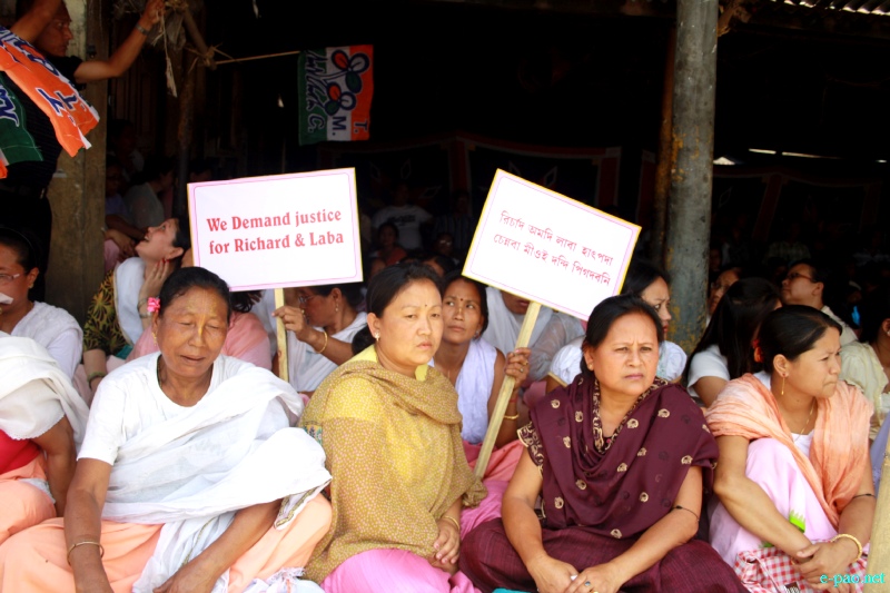 Sit in Protest for Justice of Loitam Richard and Laba  at Khuyathong, Imphal :: 28 May 2012