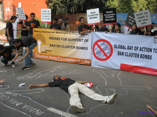 Protest for banning Cluster Bombs :: 31 October 2008