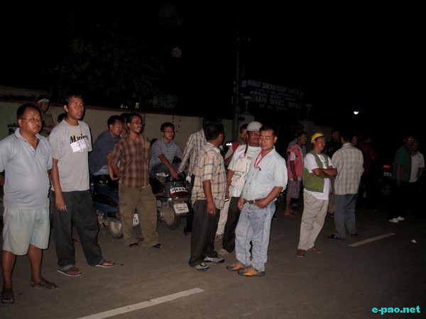Journalist protest firing at Newspaper Office :: August 06, 2009