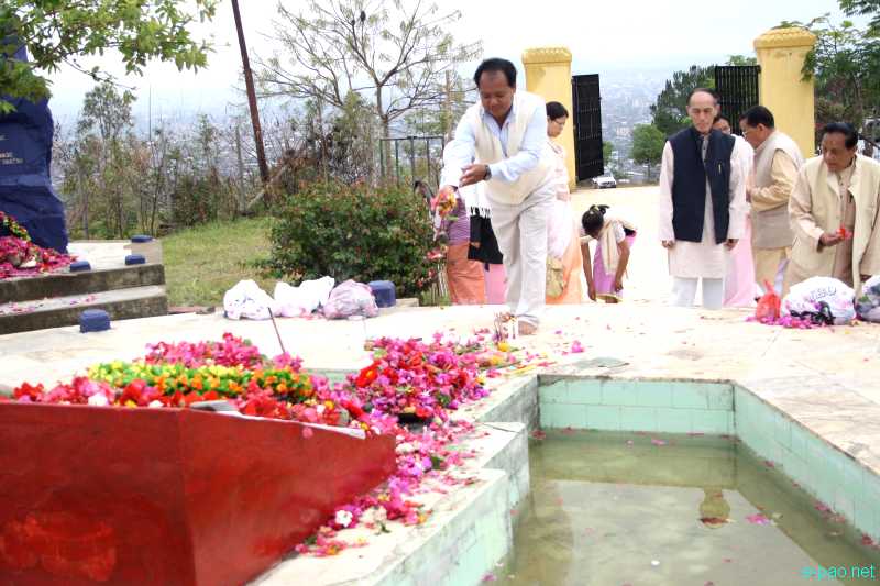 Floral tributes at Cheiraoching :: April 13 2012