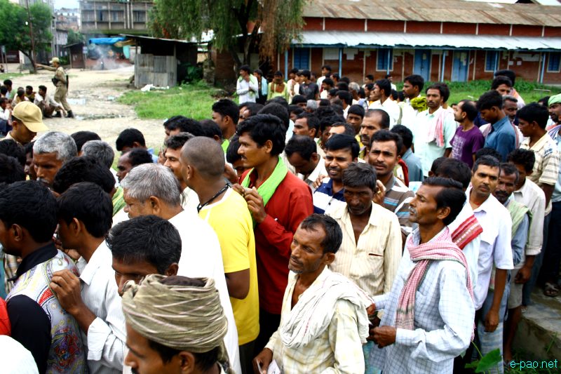 Police conducting operation for individuals illegally staying Manipur at Khuyathong , Nagamapal and Babupara :: 31 August 2012