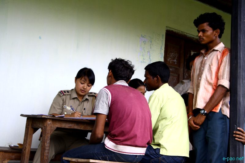 Police conducting operation for individuals illegally staying Manipur at Khuyathong , Nagamapal and Babupara :: 31 August 2012