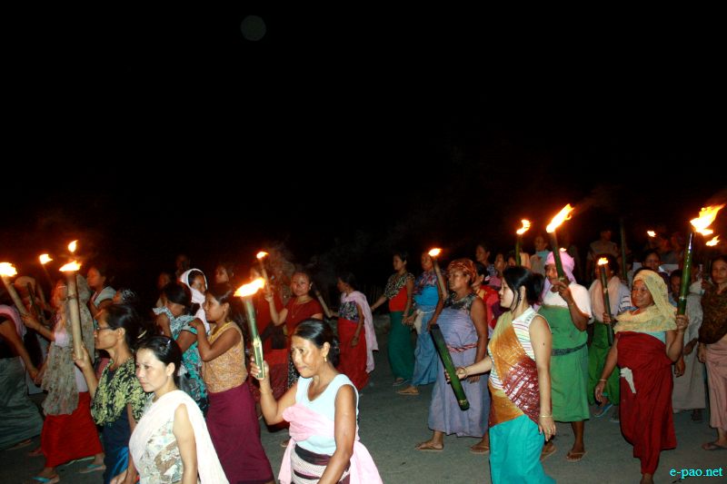 Torch Rally at Kwakeithel   Imphal demanding implementation of Inner Line Permit (ILP) :: 12 July 2012