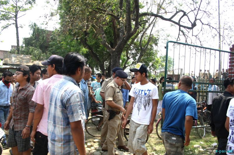 Tension grips at Khurai, Lamlong over Police Atrocities during 'Khurai Puthiba Lailamthokpa' :: May 10 2012