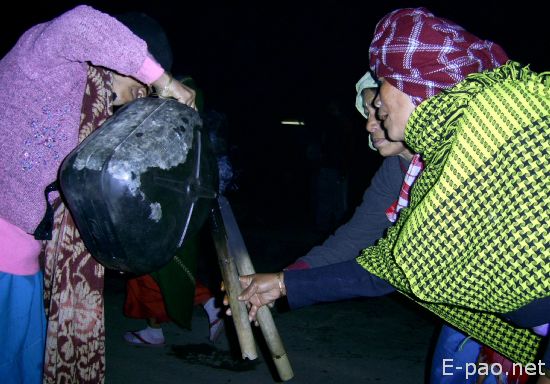 Malom Women Protest against Airport Expansion :: March 2008