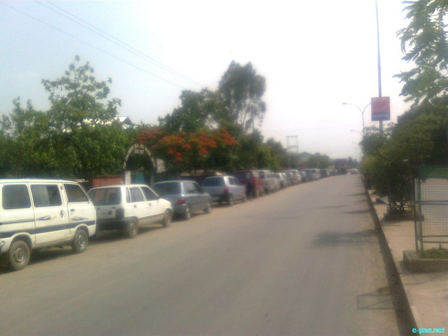 Petrol scarcity in Imphal City :: May 12 2010