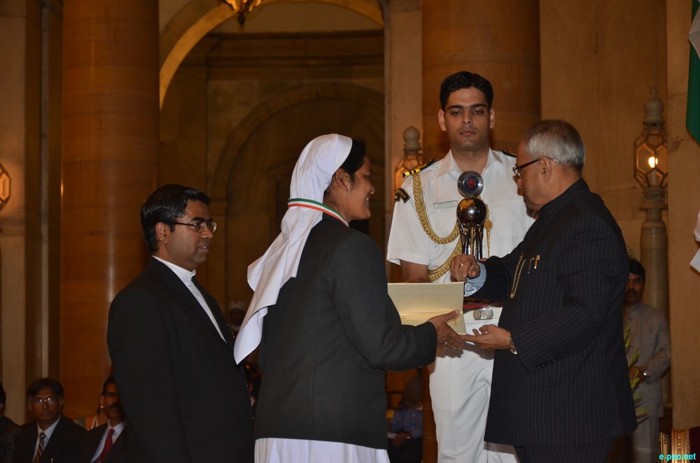 Don Bosco College, Maram receives Best College Award from President  of India at Rashtrapati Bhavan, New Delhi :: 19 November 2012