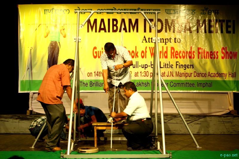 Maibam Itomba Meitei : Guinness world Record attempt in action pull up at JN Dance Academy, Imphal :: 14 October 2012