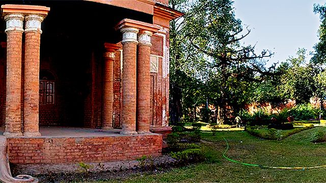 (Old) Shree Shree Govindajee Temple inside Kangla :: 2009