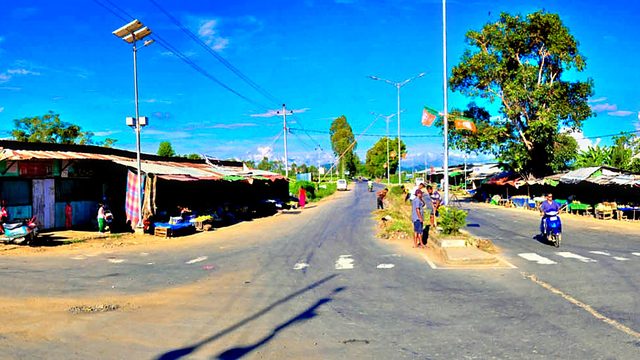 Beautiful vista of Kakching Lamkhai :: October 2016