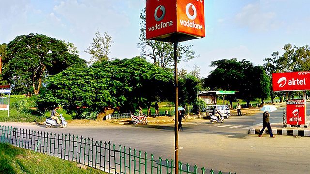 Traffic Point in front of Kangla, Imphal :: 2012