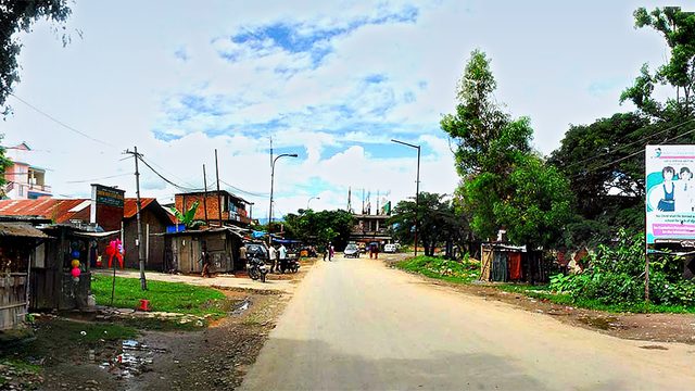 Lamphel DC Gate , Imphal :: 2013